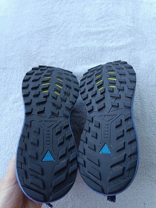 Мужские кроссовки Brooks Gore-tex р40