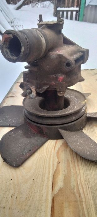 Помпа на ВАЗ 2105