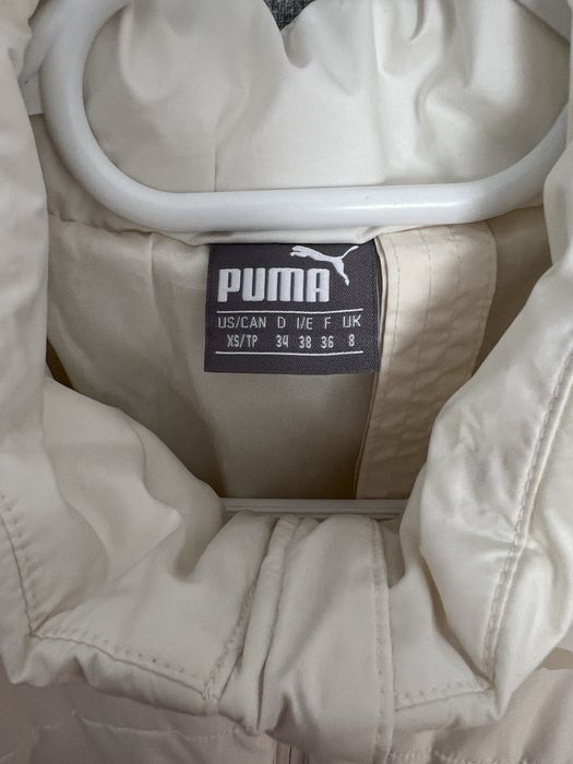 Весняна жіноча курточка Puma Xs оригінал,кольору слонової кістки