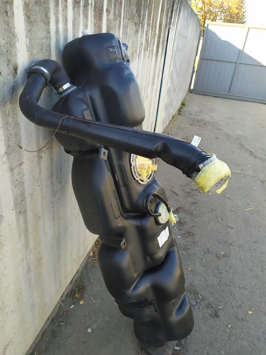 Бак Мерседес спрінтер 906 100літрів 907 100літрів