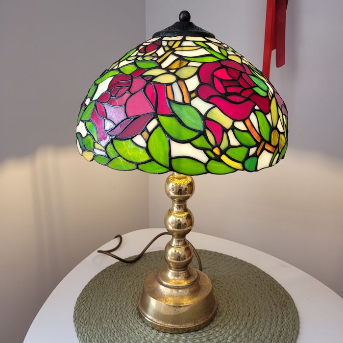 Lampa w stylu Tiffany