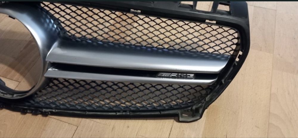 Grelha Mercedes A amg 45