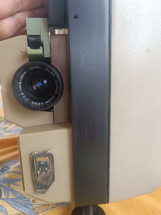Vintage Elmo ST-180E 2-Track Super 8 MM Sound Projector é Sande