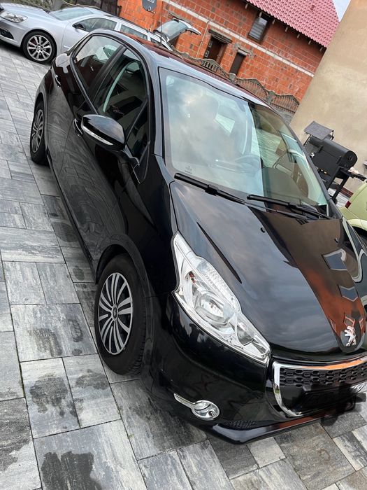 Polerowanie samochodu,Pranie tapicerki,detaling,dywany,woski,ceramika