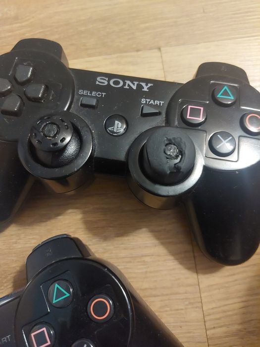 Ps3 500G z trzema padami