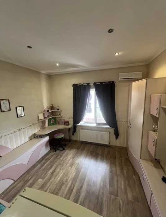 (13) Продам 2-поверховий будинок в смт.Таїрове