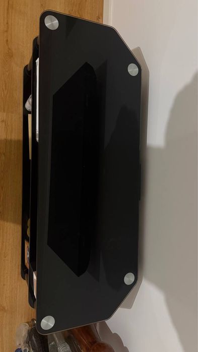 Скляний стіл-підставка для телевізора