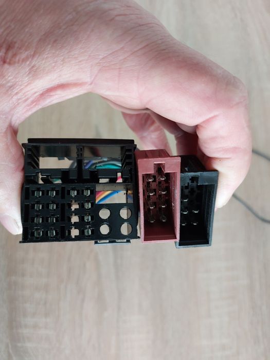 Złącze ISO vw golf 4 passt b5