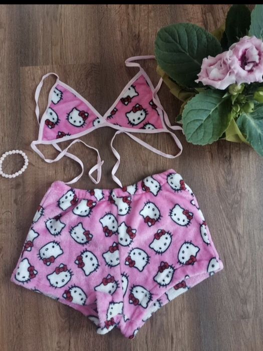 Różowy komplet Hello Kitty