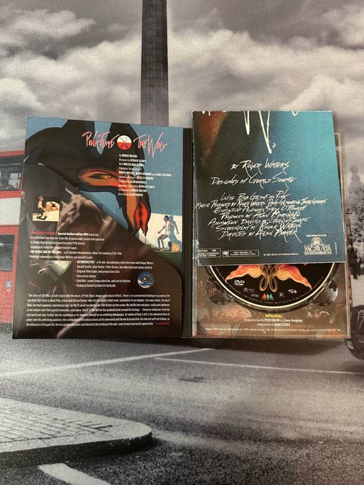 Продам DVD диск Pink Floyd!