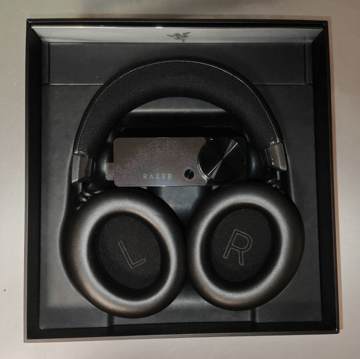 Auscultadores Razer Kraken V4 PRO - OLED - Sensa HD/Bluetooth