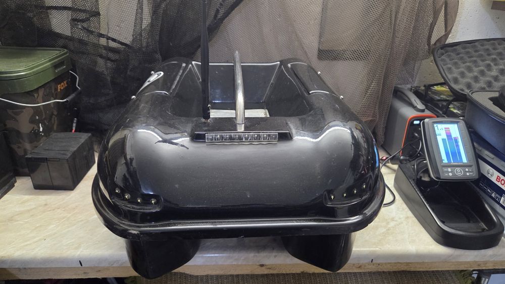 Łódka zanętowa Hunter 650