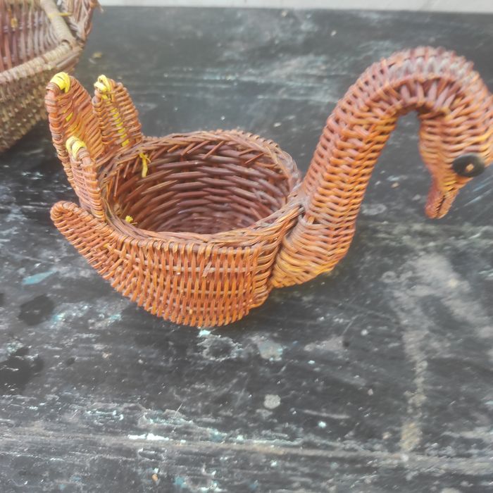 Цукерниця (конфетница) хлібниця качечка плетена