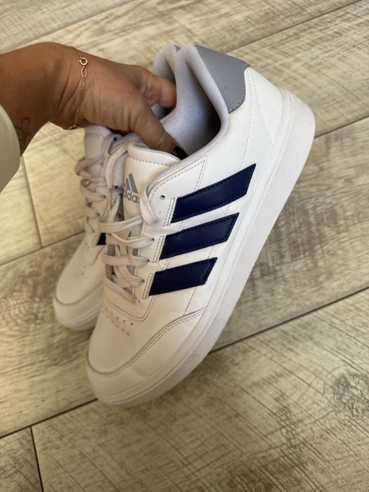 Adidas Courtbloc ( 43.1/3 p ) 28 cm: 1 400 грн. - Кроссовки для