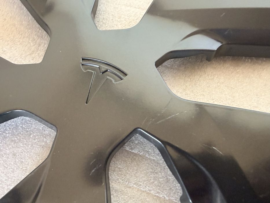 Ковпаки Tesla Model Y Juniper 19 дюймів