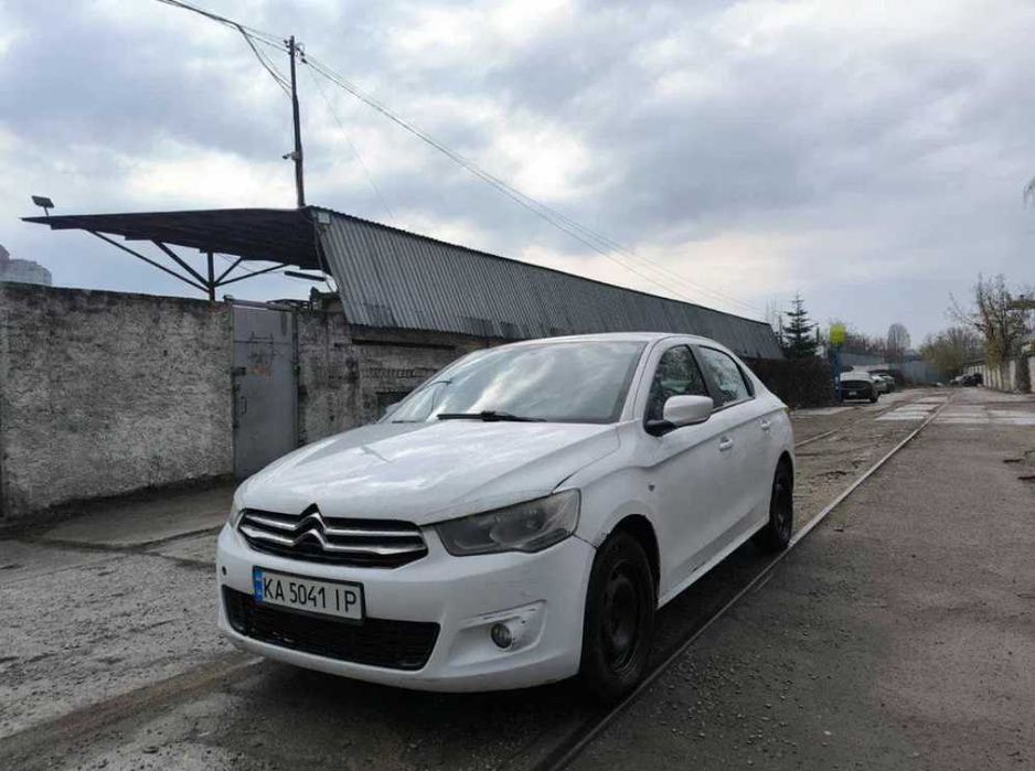 Аренда автомобиля Citroen C-Elysee