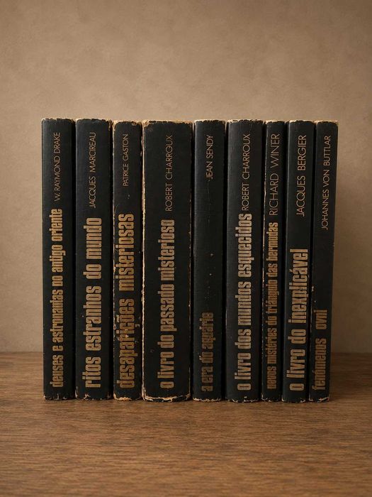 Lote 9 Livros Círculo de Leitores – OVNIs, Mistérios, Civilizações Antigas e Fenómenos Inexplicáveis – 1974/1983