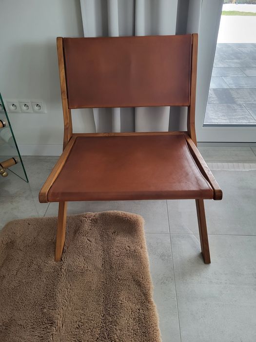 Skórzano drewniane krzesło wypoczynkowe