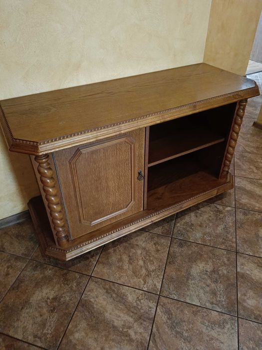 Witryna dębowa, przeszklona wraz z szafką RTV