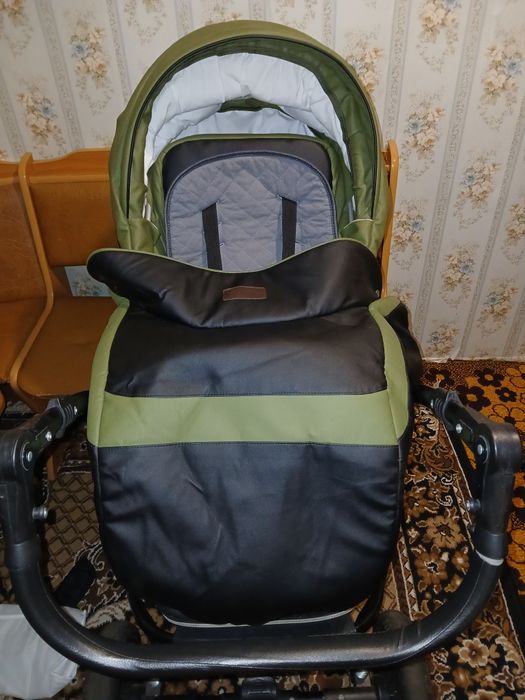 Продам каляску 2 в 1