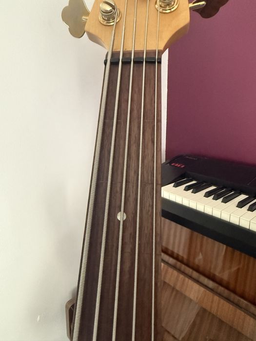 Gitara basowa  Flame Elite Series fretless 5 pięciostrunowy bass