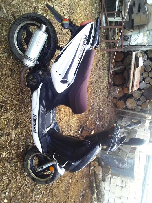 Продам мопед кануні на ходу заводиця їде но не на берає швидкість