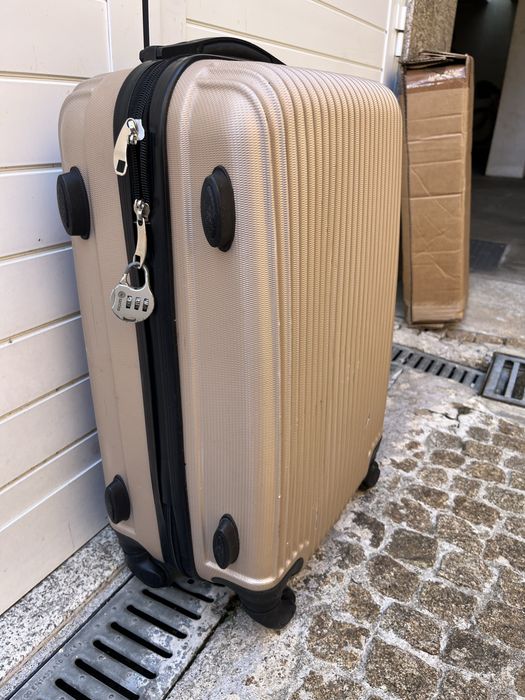 Mala de viagem com alça e rodinhas