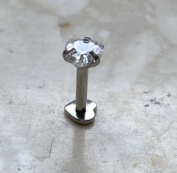 Unisex labret serce 6 mm 16 G kolczyk piercing Tytan