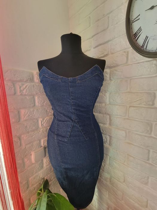 Трендовий джинсовий сарафан pretty little things плаття платье джинсов