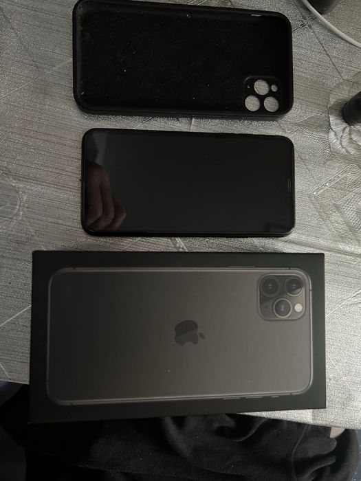 Продам 11 про макс на 256g