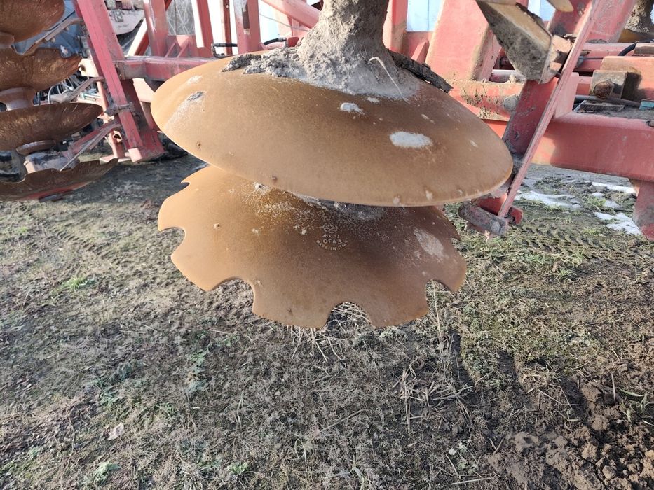 Дискова борона,суцільного обробітку на глибину до 18 см