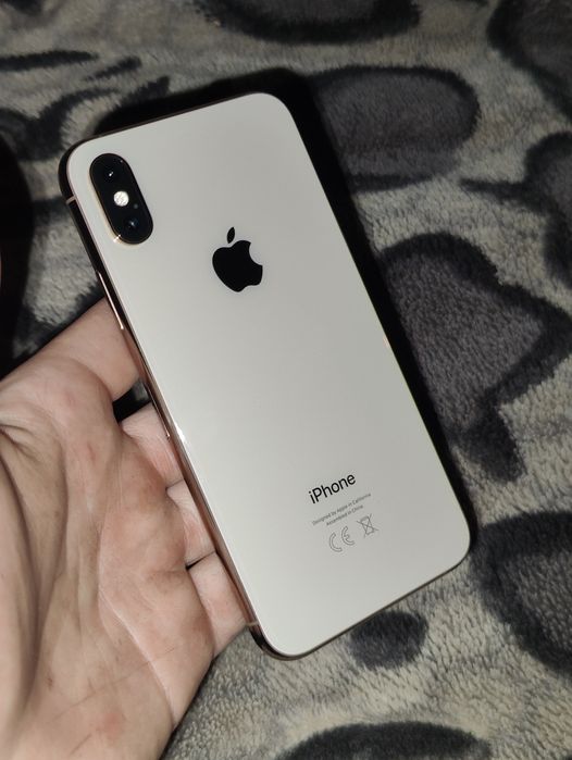 iPhone Xs 4/64 гб