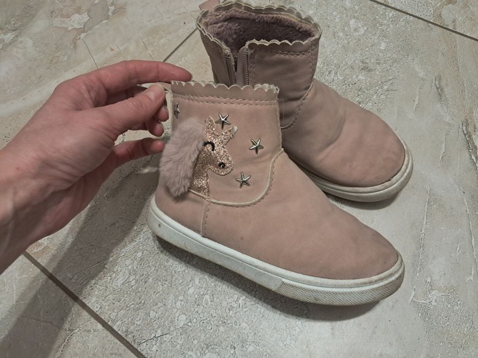 Дитяче взуття різне