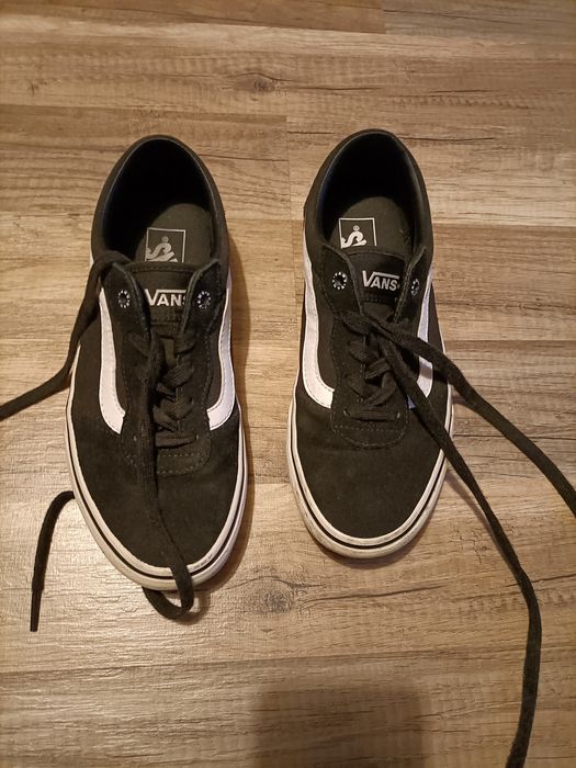 Vendo tênis Vans