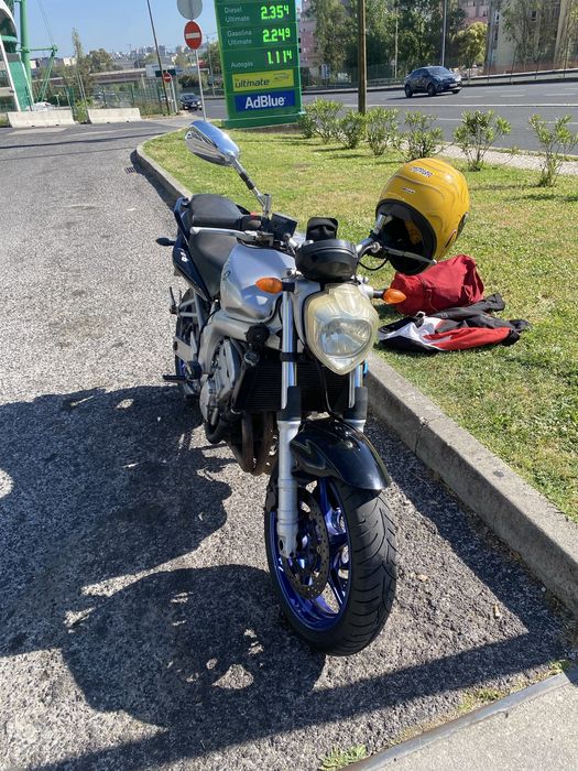 Yamaha FZS 600cc 2005