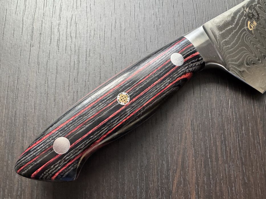 Японський професійний кухонний шеф-ніж Shun Reserve