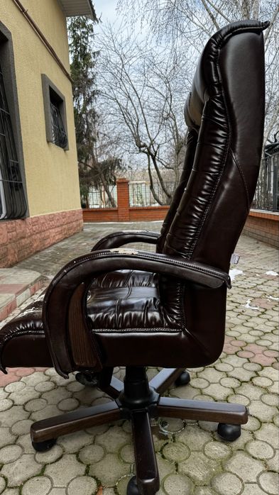 Кресло офисное под реставрацию