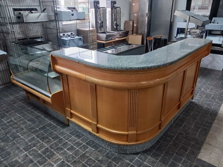 ACM1665 - Balcão com vitrine refrigerada - Usado