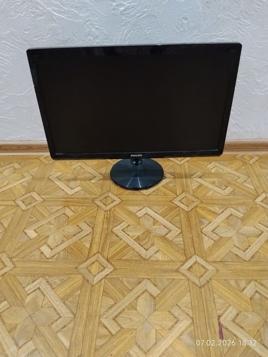 Монітор philips розбитий