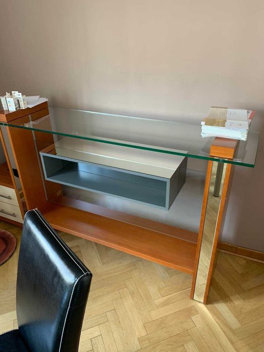 Szklana konsola szafka barek wysoka i solidna, gruby szklany blat