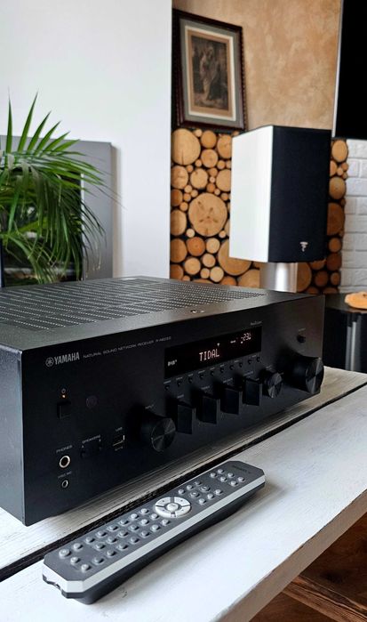Yamaha R-N803D - amplituner sieciowy - idealny jak nowy