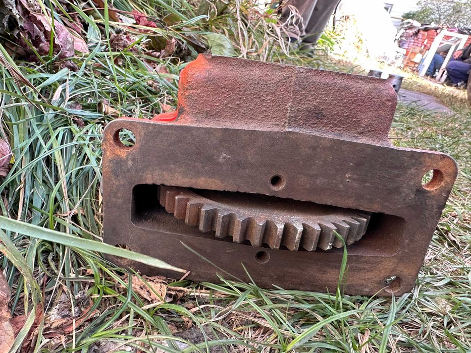 Т-25  НОВЫЙ привод насоса