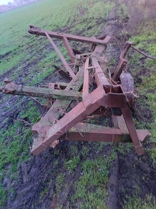 Продам плуг ПЛН 3.25