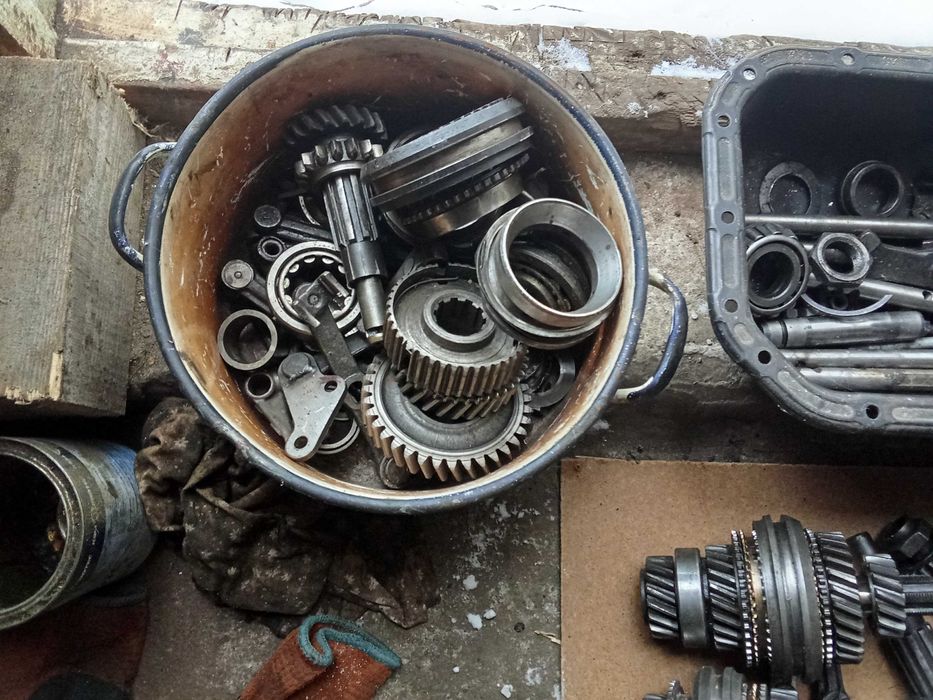 Продам шестерні коробки,роздатки луаз
