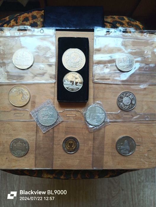 Юбилейные монеты Украины 200 000 карбованців,5 гривень, 2 гривні Идеал