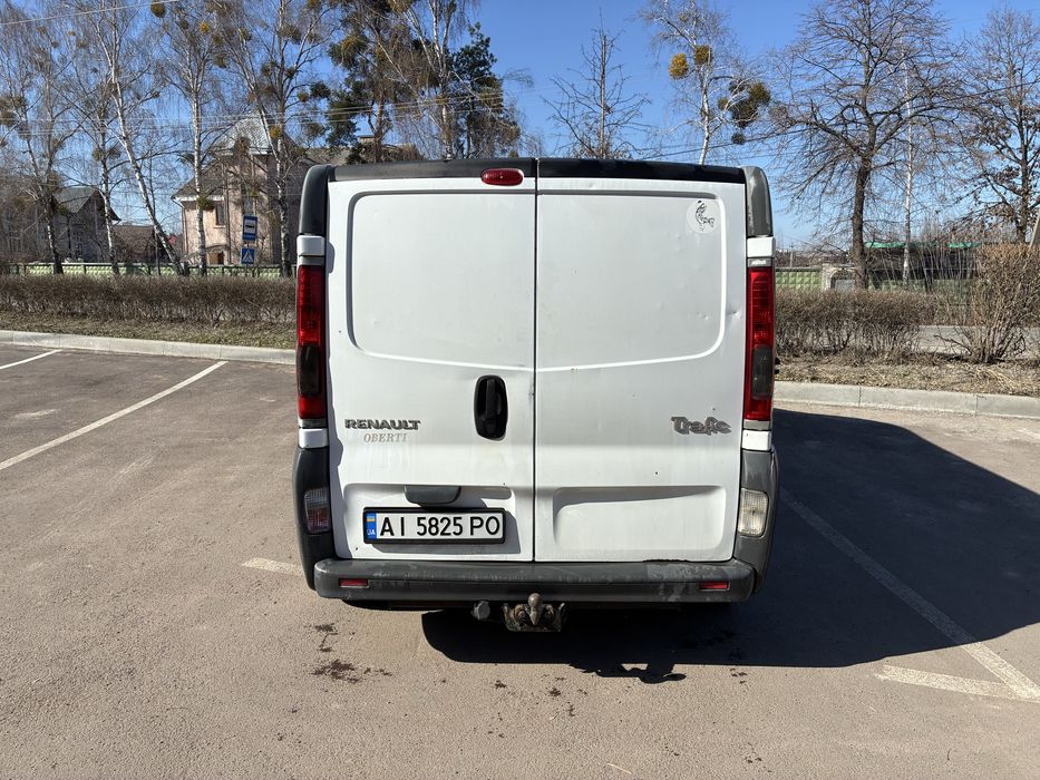 Renault traffic довга база