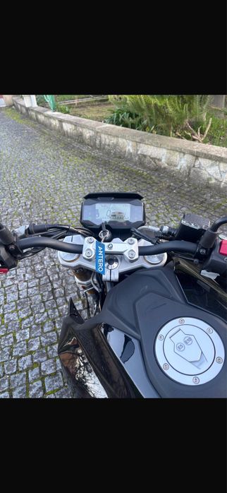 Mota BMW R310 poucos km