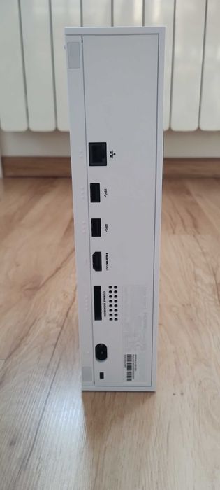 Konsola Microsoft Xbox Series S 512 GB SSD + 2 pady