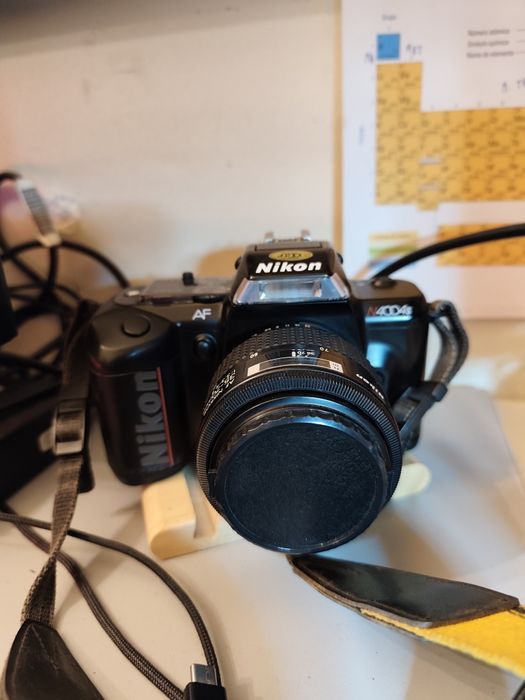 Nikon N4004s com lente 35-70mm