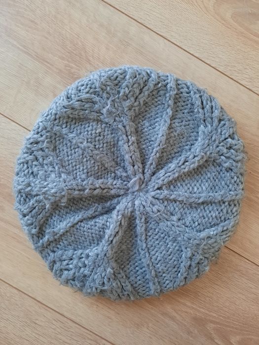 Damski, szary beret RESERVED